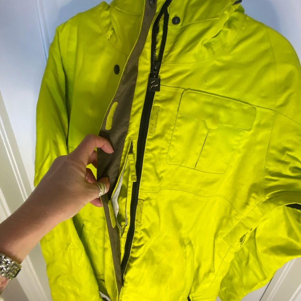 Women’s RIDE Snowboarding Jacket - S - Picture 3 of 9